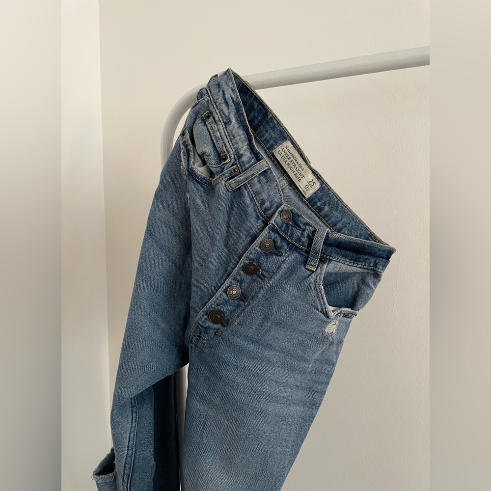Abercrombie & Fitch Ankle Straight Ultra High Rise Jeans